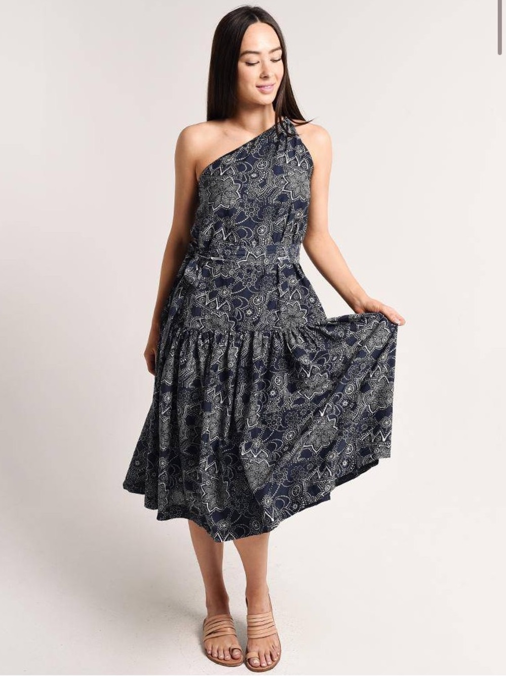 Roller Rabbit Dihn Diti One-Shoulder Midi Dress in Navy Paisley Print Size M